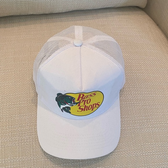 Bass Pro Shops White Fishing Hat / White w Front Fish Screen-print / OSFM - Picture 3 of 9